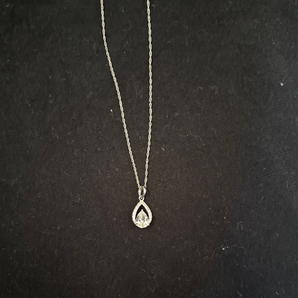Silver Teardrop Necklace